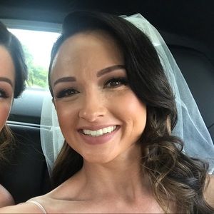 Meet your Posher, Leslie